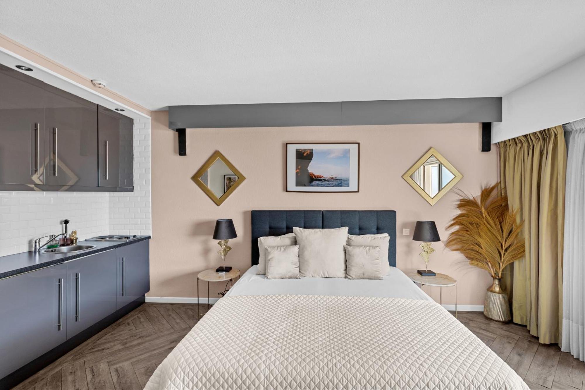 Riviera Beach Hotel Mandelieu 外观 照片