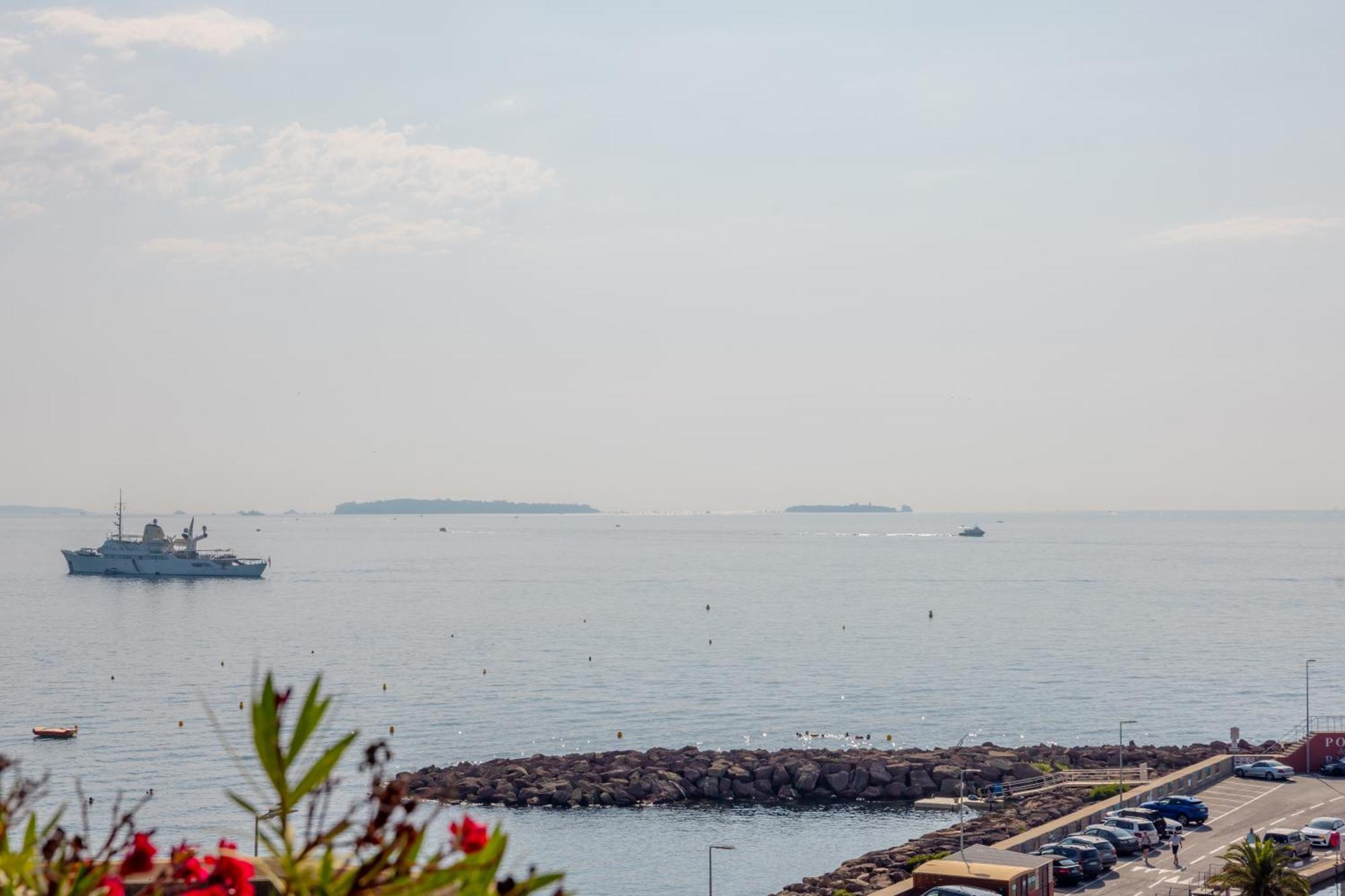Riviera Beach Hotel Mandelieu 外观 照片